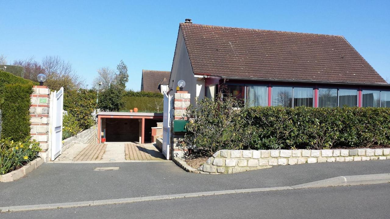Séjour chez l'habitant Privee Avec Salon, Garage Voiture, Vélos, Motos