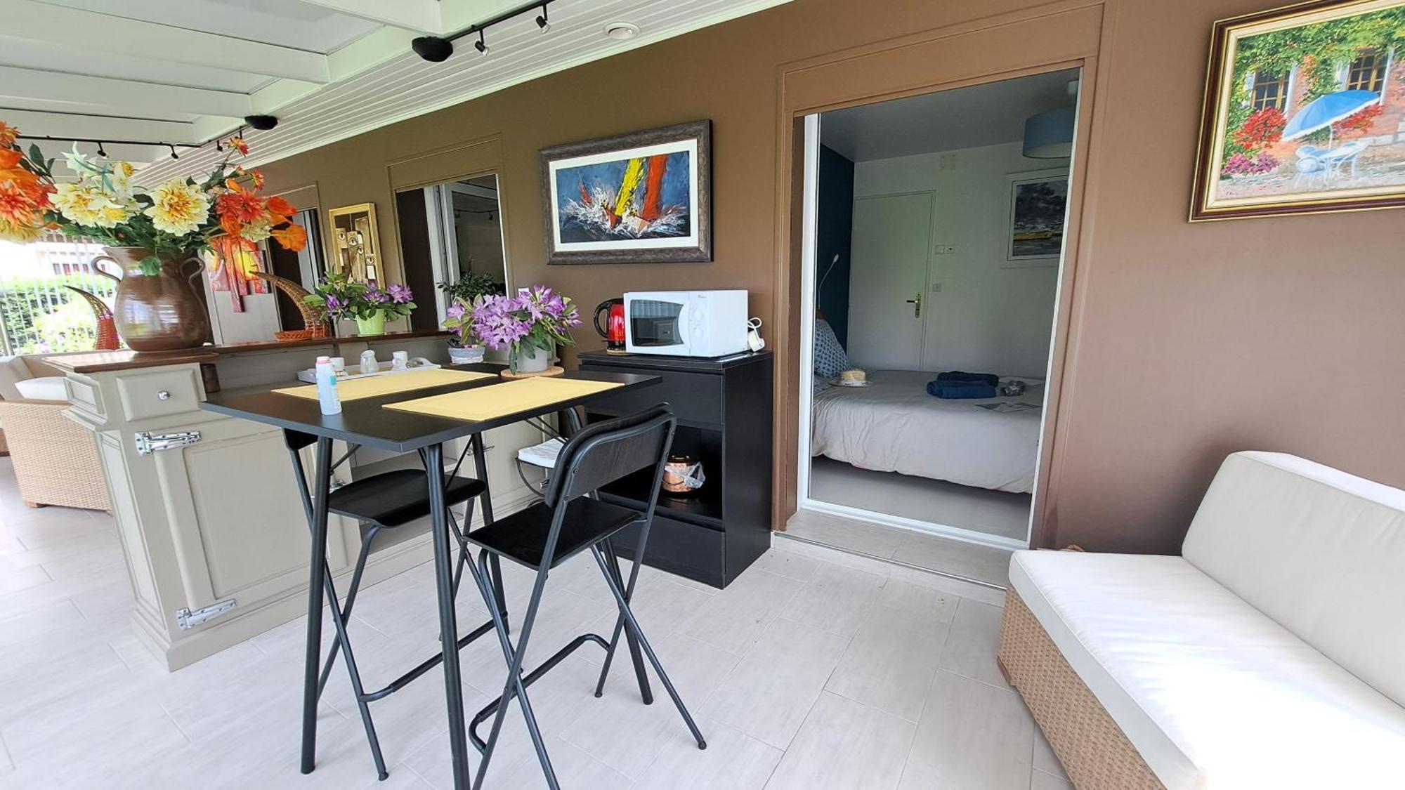 Privee Avec Salon, Garage Voiture, Vélos, Motos * Tourville-sur-Arques